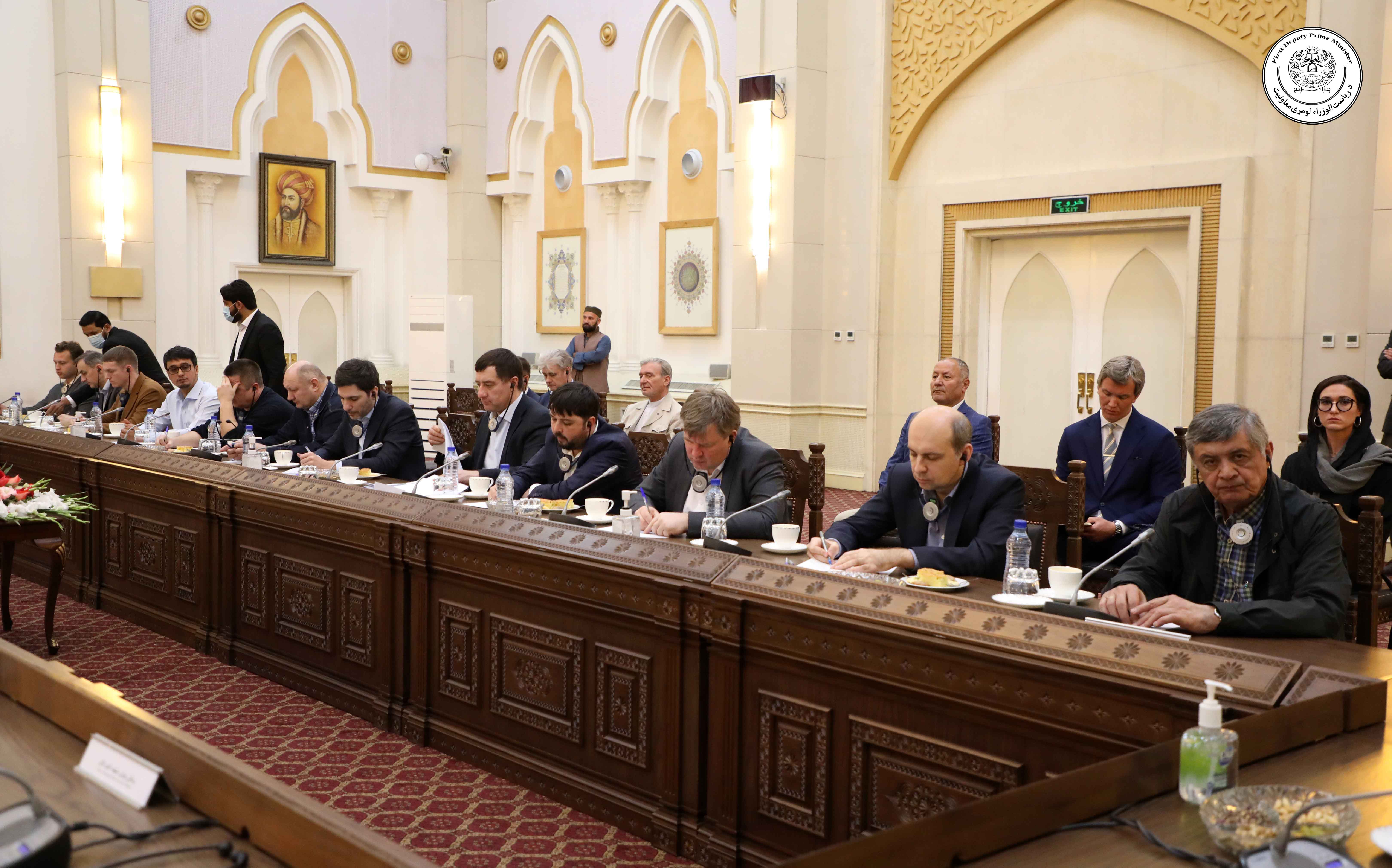 دیدار ضمیر کابلوف نماینده ویژه‌ای روسیه برای افغانستان با معاون نخست ریاست‌الوزراء