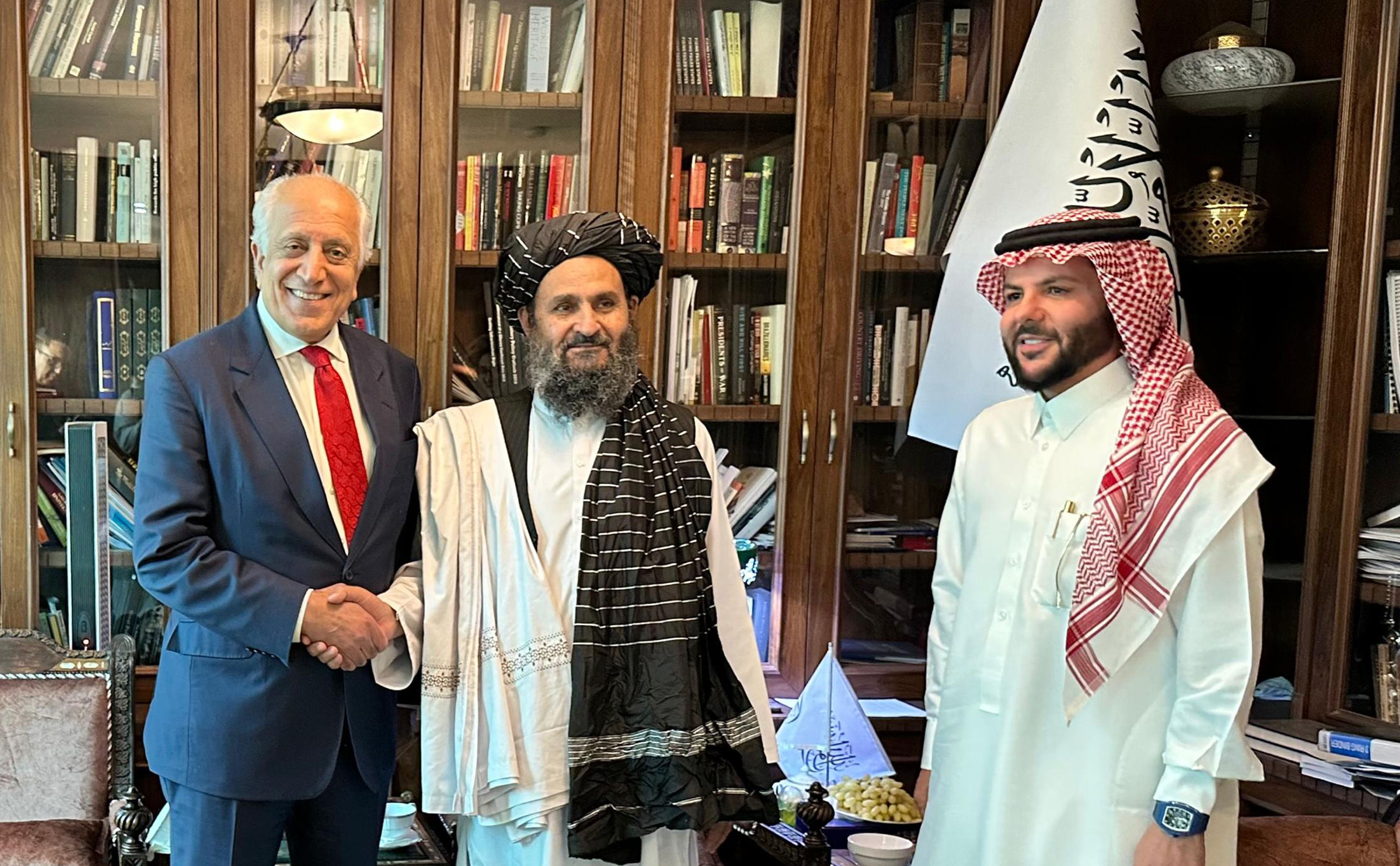 د ریاست الوزراء اقتصادي مرستیال د دلتا انټرنشنل کمپنۍ له اجرائیوي رئیس سره وکتل