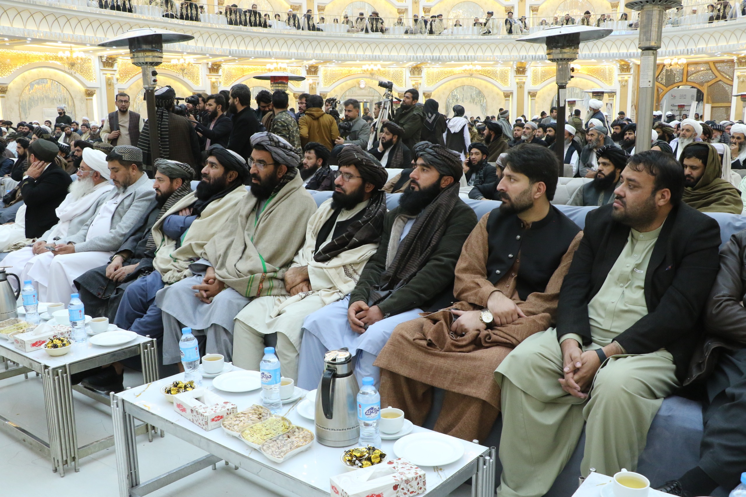 د ریاست الوزراء اقتصادي مرستیال له لوري د برېښنا یو شمېر لویو پروژو چارې پیل او ځینې یې ګټې اخیستنې ته وسپارل شوې