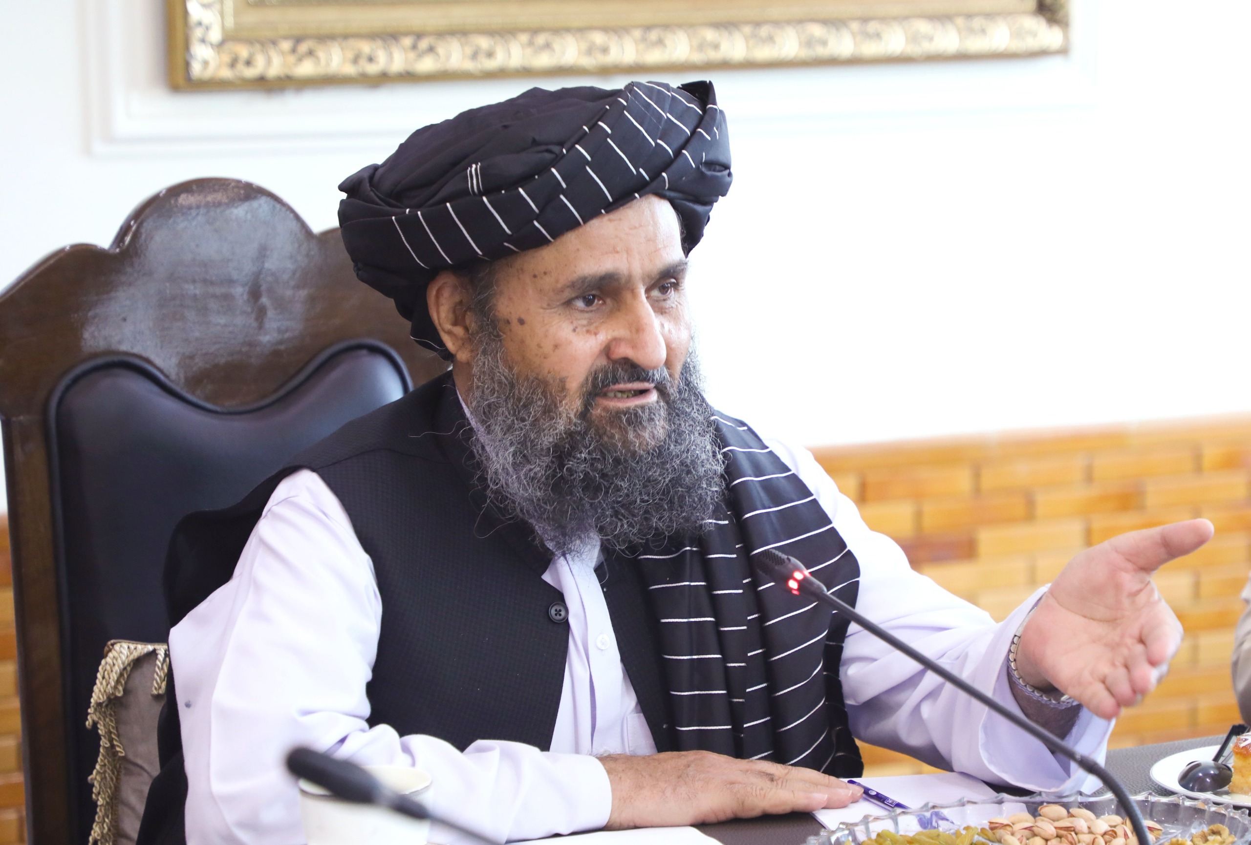 تدارکاتو کمېسیون د شاوخوا ۳.۵ میلیارده افغانیو په لګښت ۱۶ پروژې منظورې کړې
