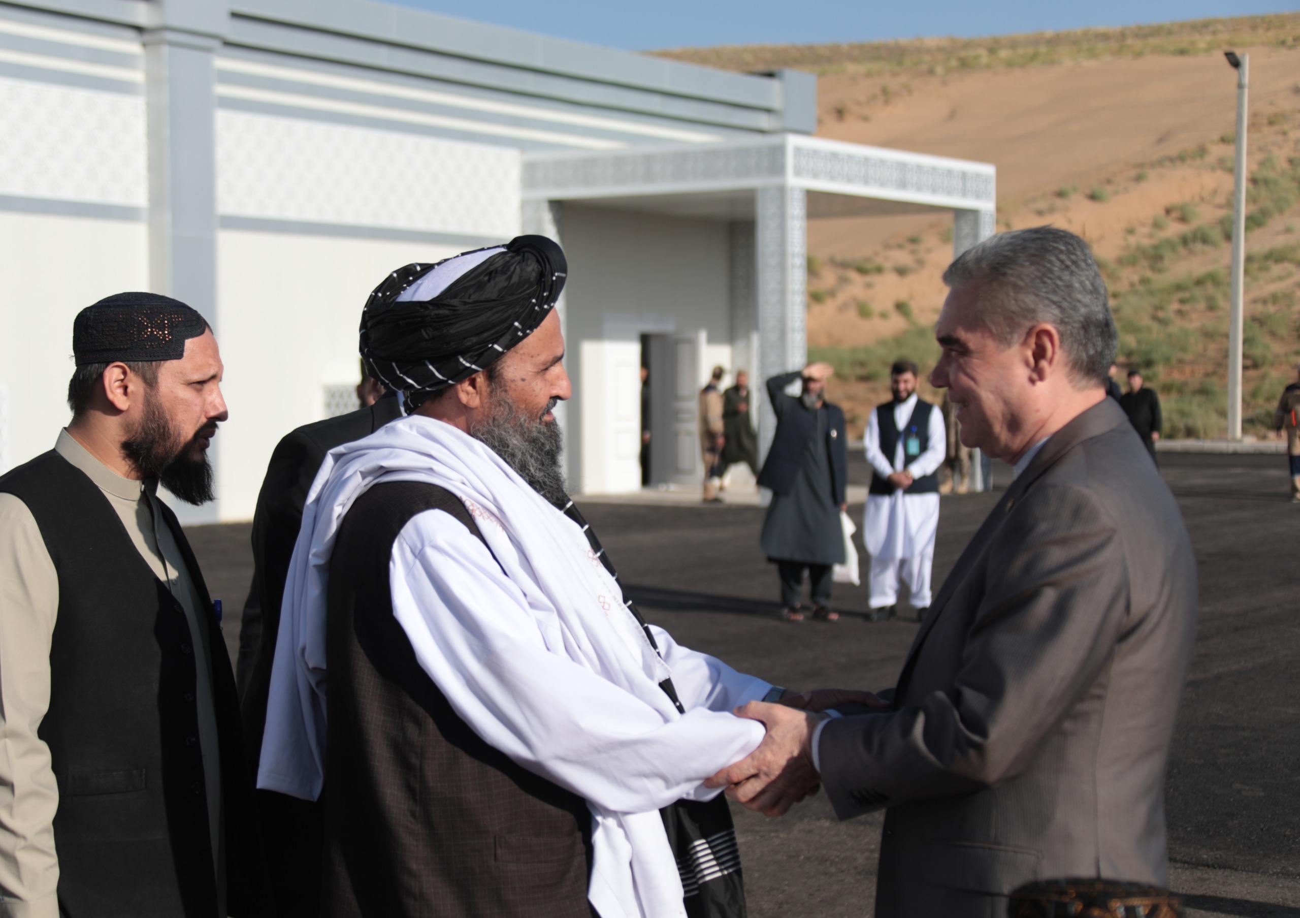 د ریاست‌الوزراء اقتصادي مرستیال د ټاپي پروژې د وروستیو پرمختګونو او راتلونکو فعالیتونو په اړه د ترکمنستان له ملي رهبر سره ولیدل