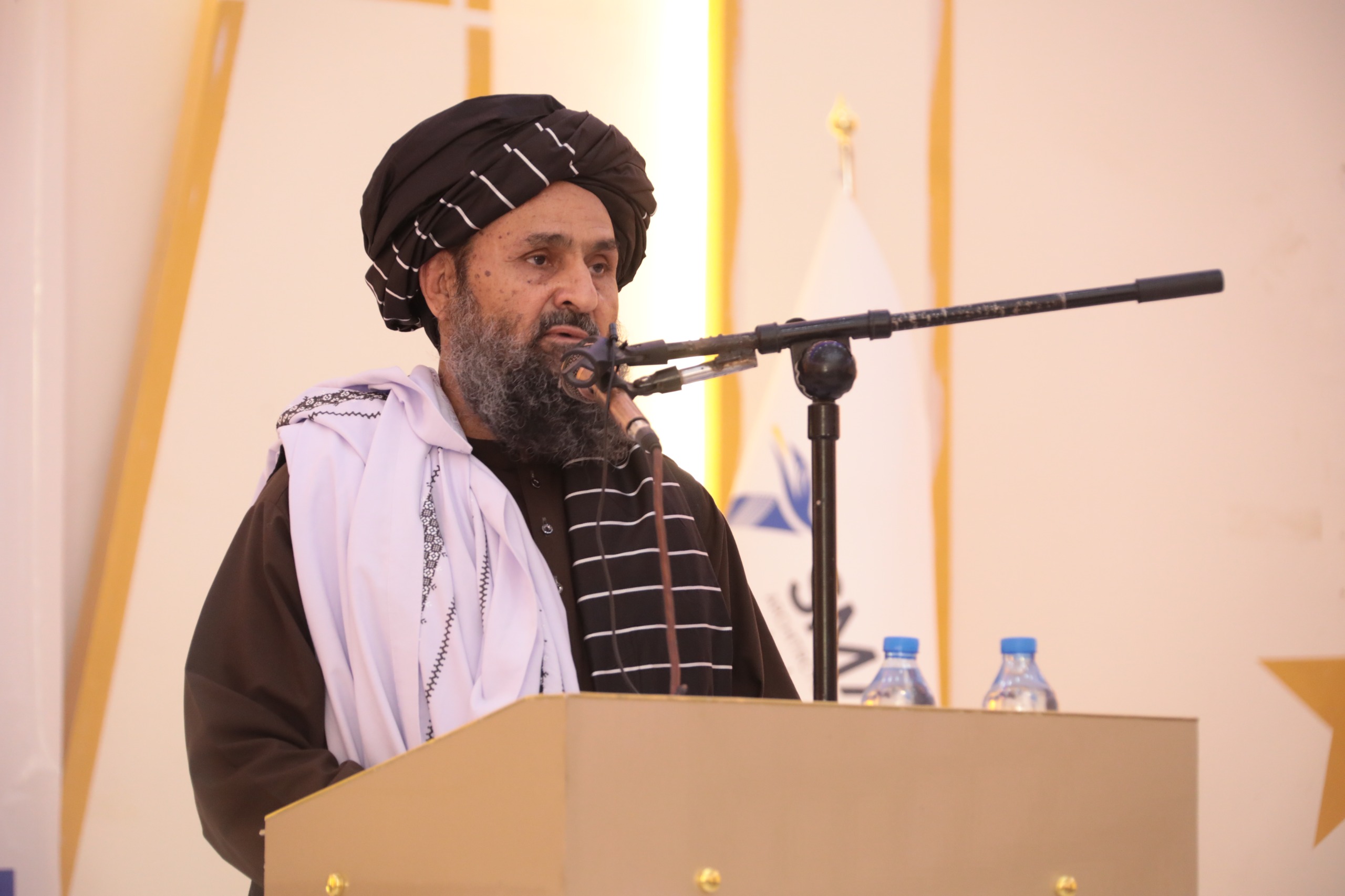 محترم ملا عبدالغني برادر اخوند بغلان ولایت کې د صنعتي پارک د جوړیدو چارو پرانیسته وکړه