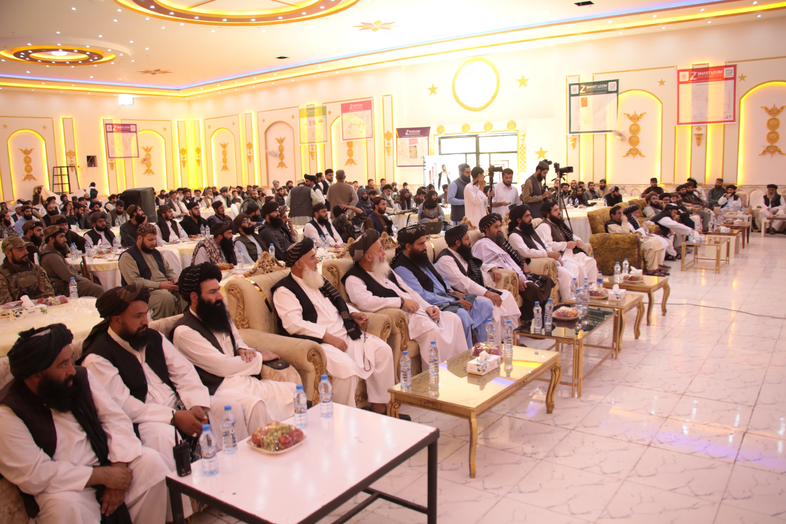 محترم ملا عبدالغني برادر اخوند بغلان ولایت کې د صنعتي پارک د جوړیدو چارو پرانیسته وکړه